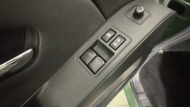 Used 2022 Nissan Frontier SV RWD image 11