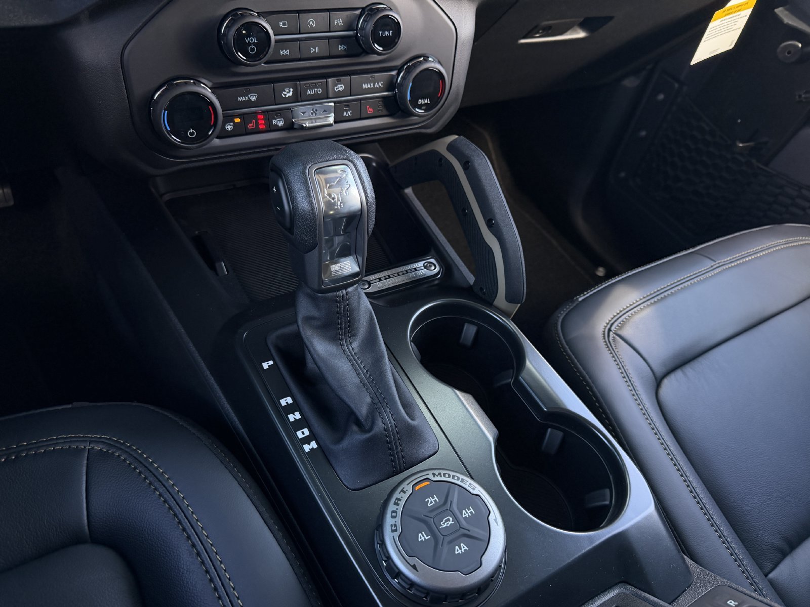 New 2026 Ford Bronco Badlands AWD/4WD image 18