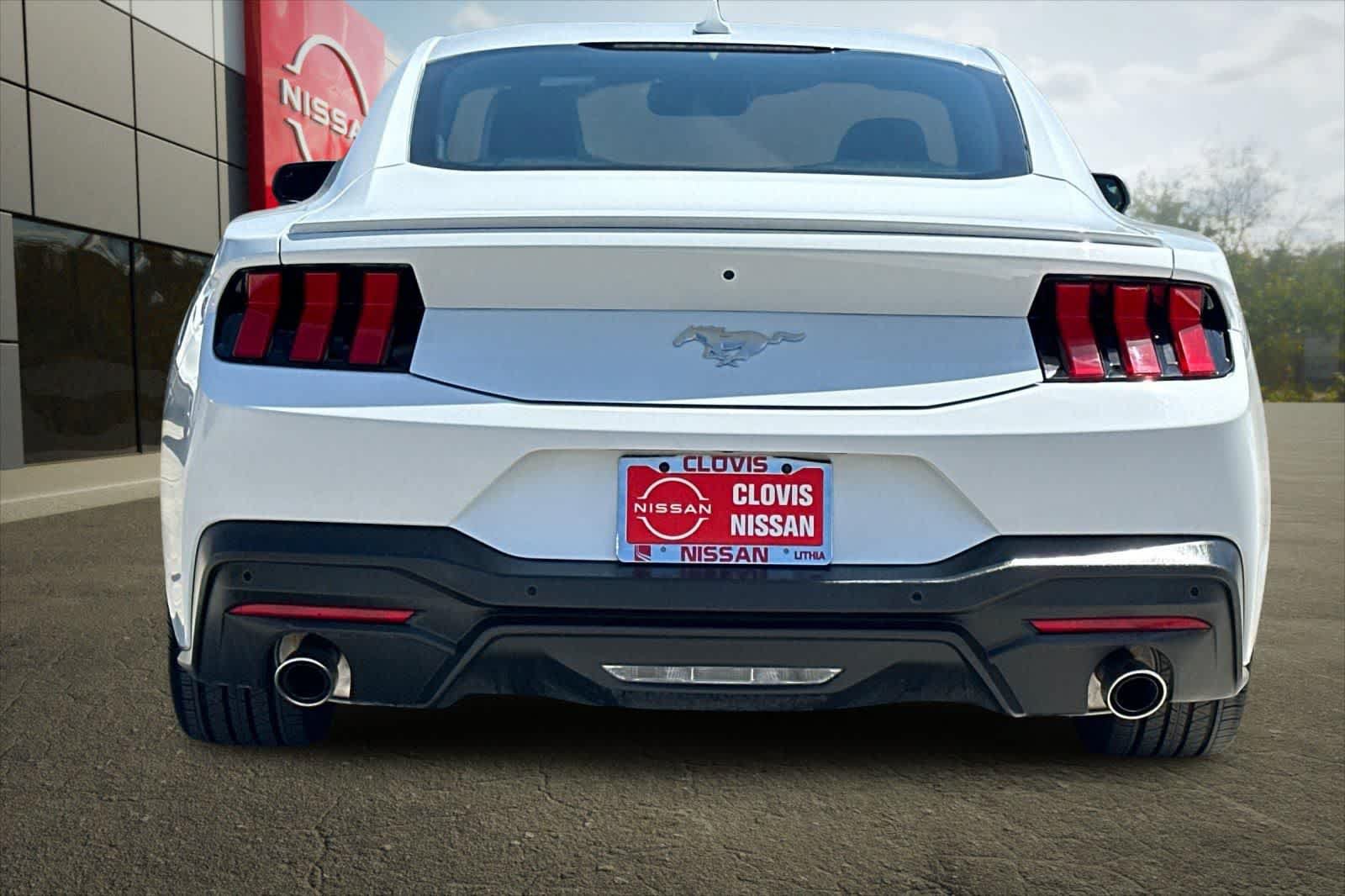 Used 2025 Ford Mustang Premium RWD image 8