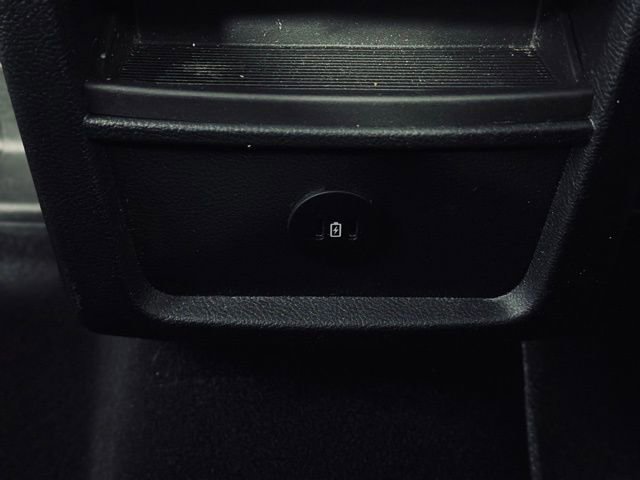 Used 2023 Ford Edge SE image 20