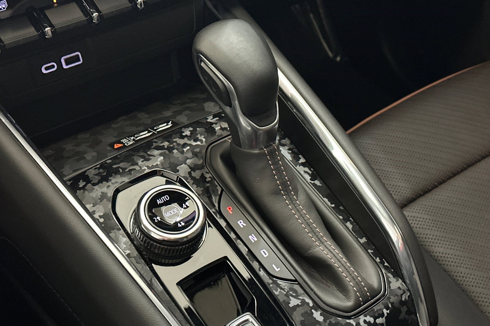 Used 2023 GMC Canyon AT4 w/ AT4 Premium Package image 17