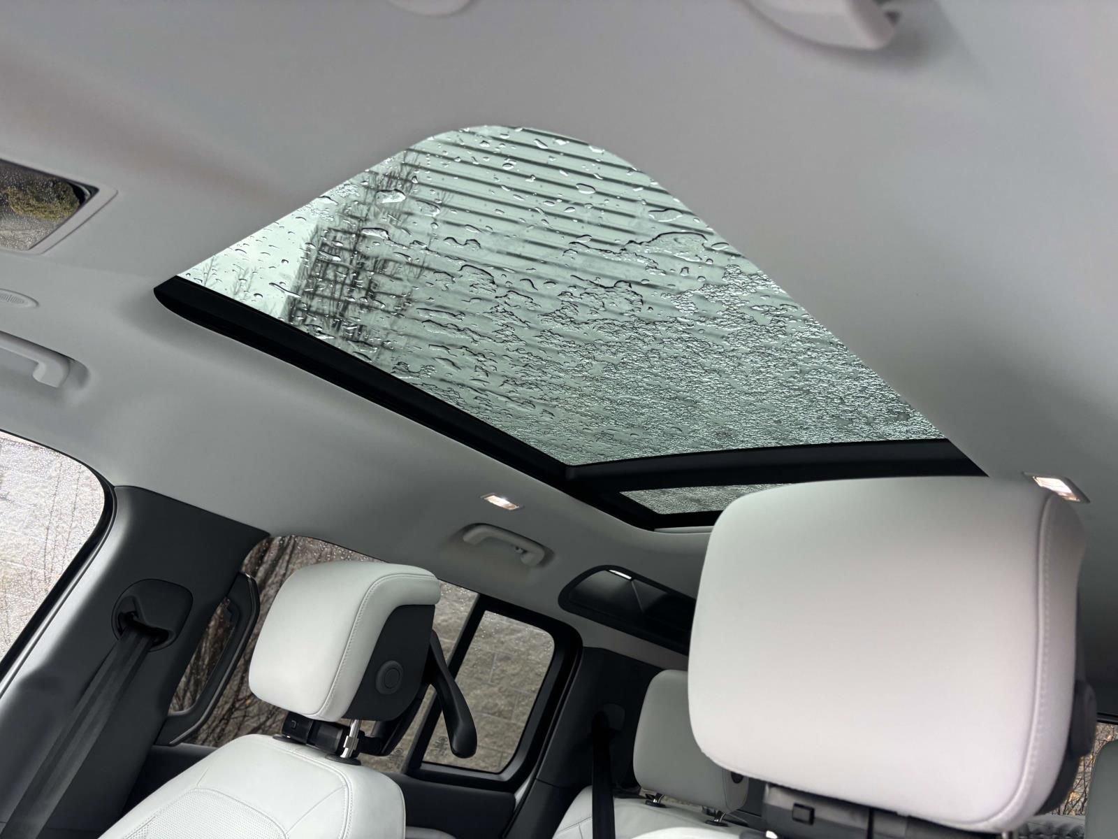 New 2026 Land Rover Defender 110 X-Dynamic SE image 20