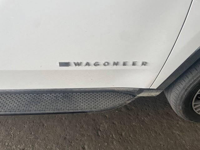 Used 2024 Jeep Wagoneer L 4WD w/ Premium Group I image 9