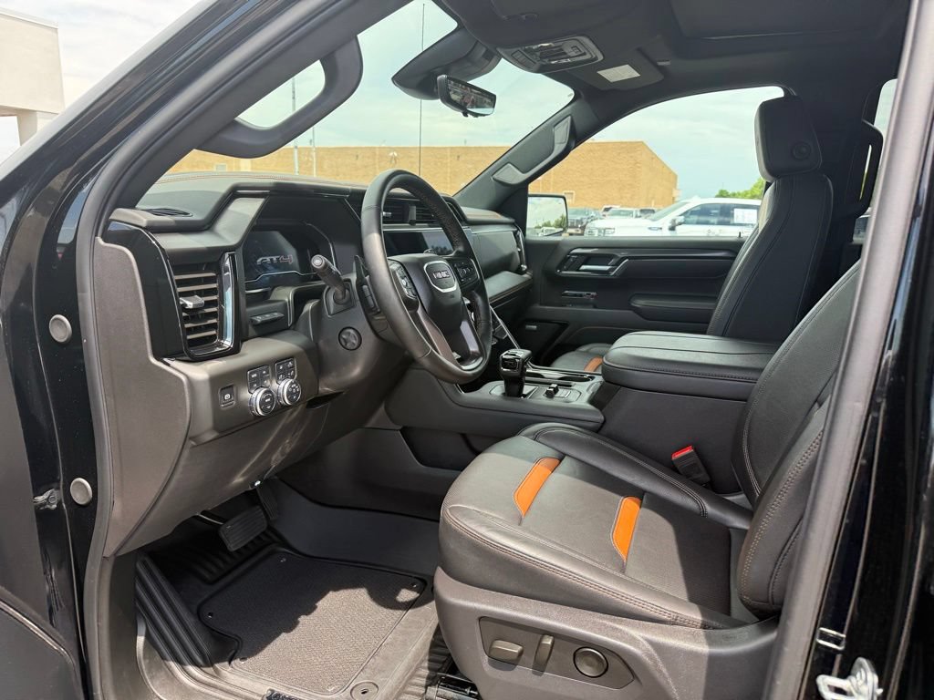 Used 2025 GMC Sierra 1500 AT4 w/ AT4 Premium Package AWD/4WD image 13