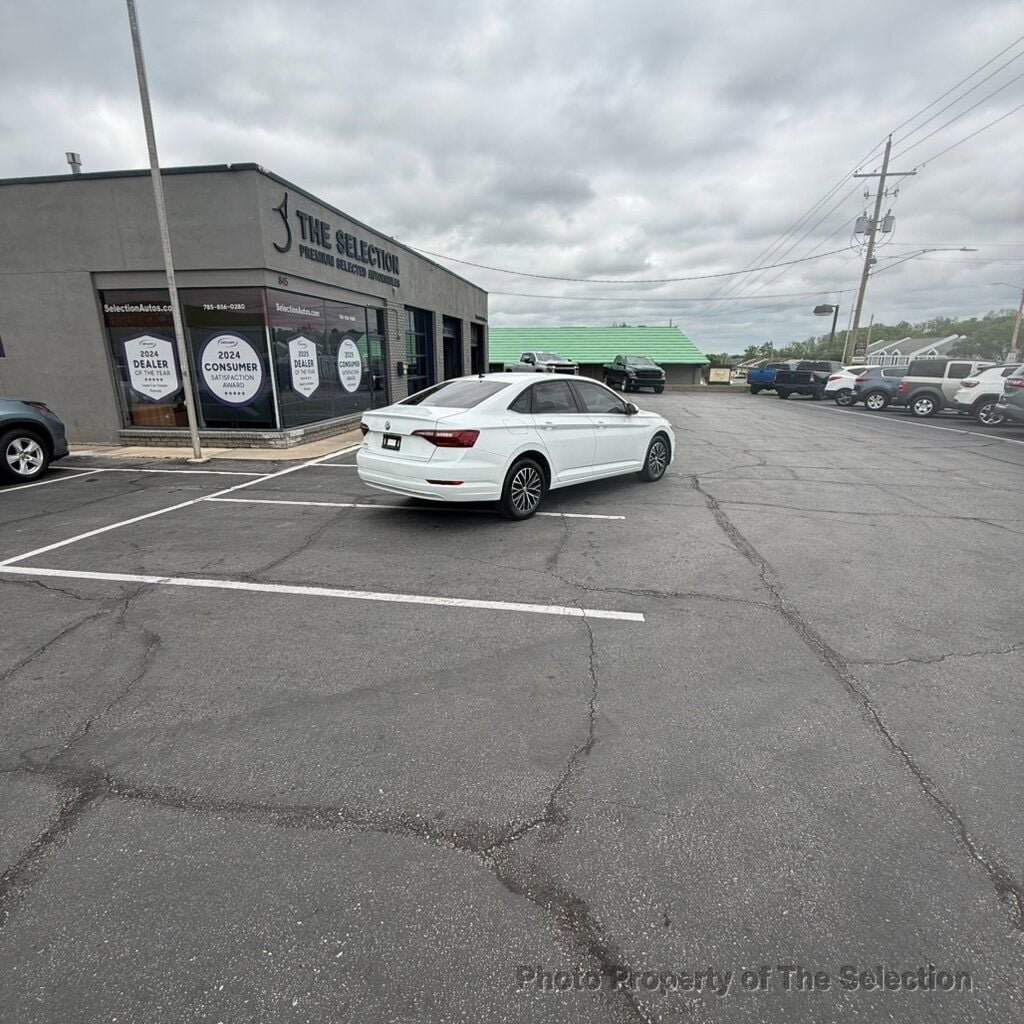 Used 2019 Volkswagen Jetta SE FWD image 16