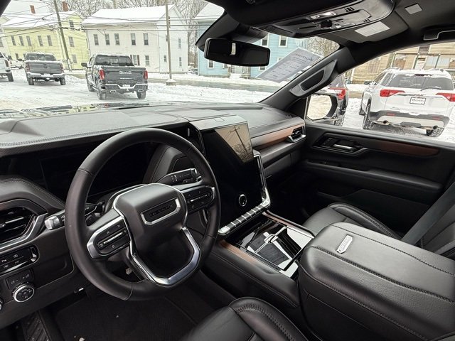 Used 2025 GMC Yukon Denali image 13