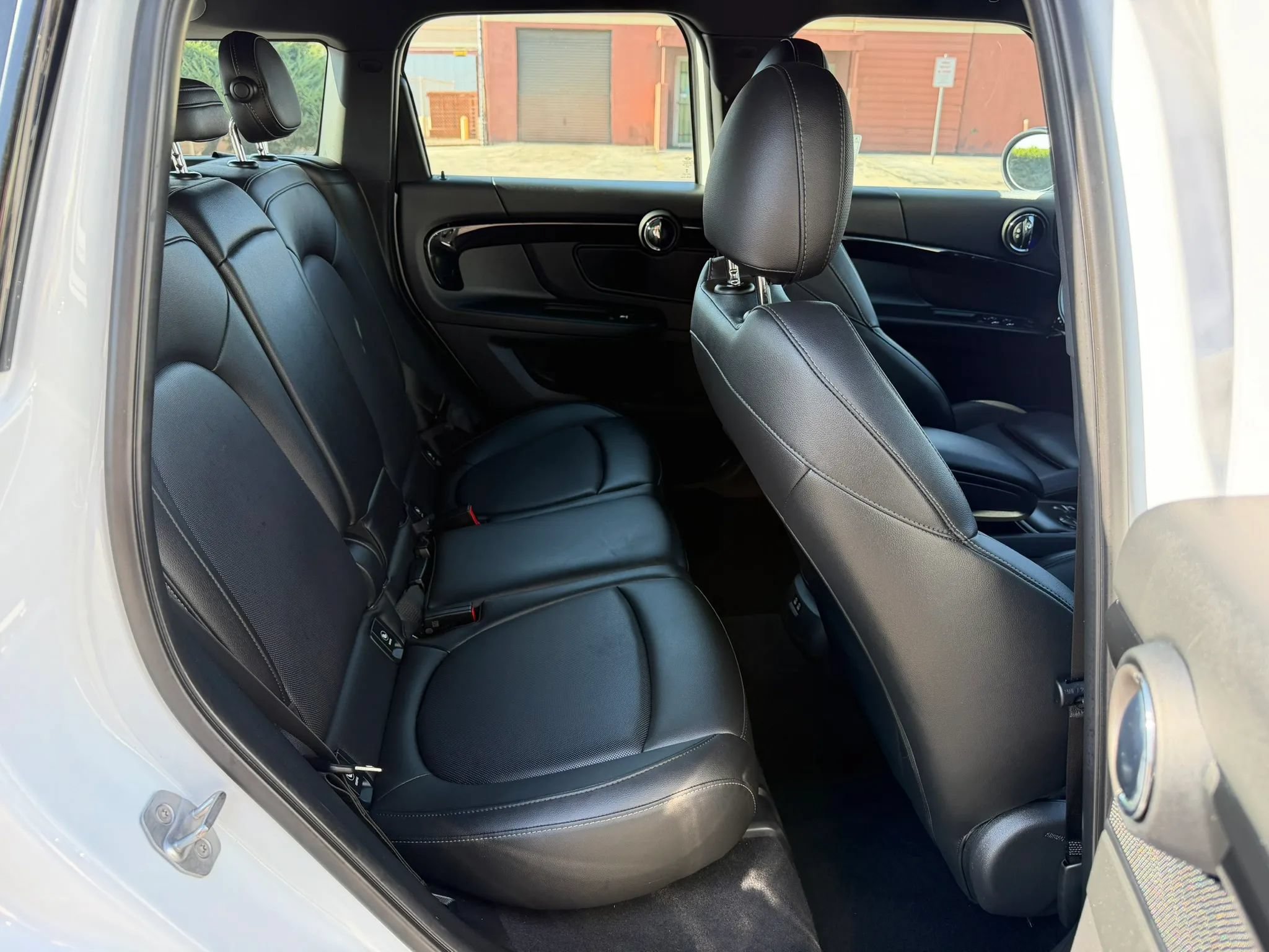 Used 2019 MINI Cooper Countryman S w/ Storage Package FWD image 17