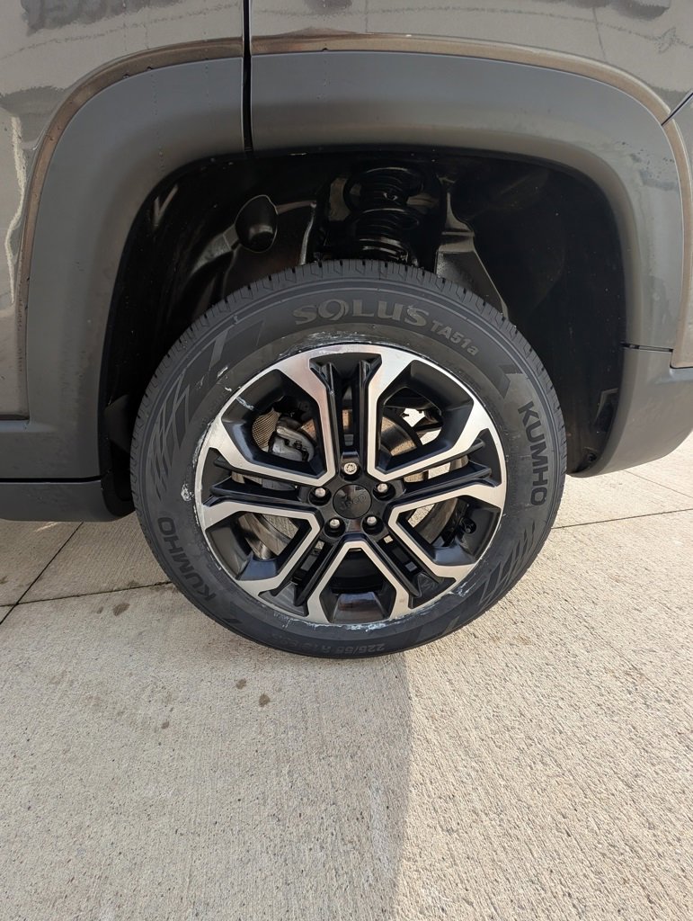 Used 2022 Jeep Compass Limited image 37