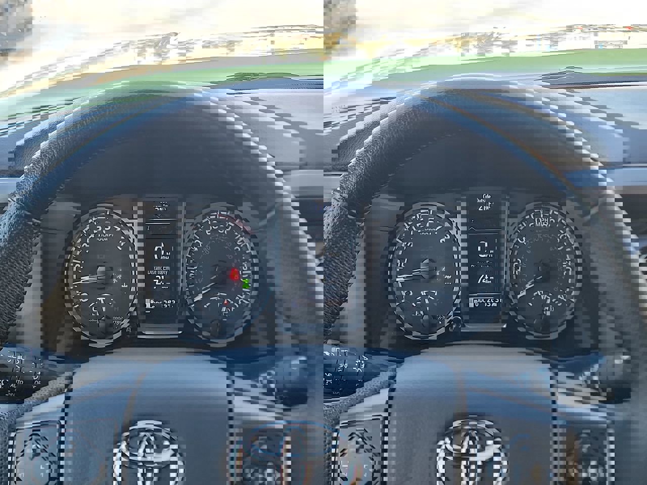 Used 2023 Toyota Tacoma TRD Off-Road w/ TRD Premium Off Road Package image 15