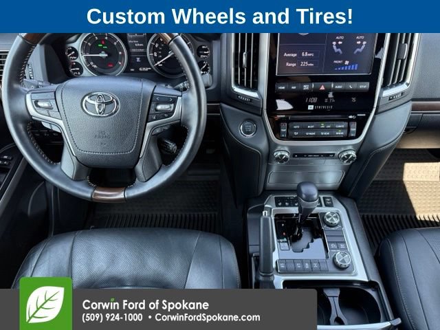 Used 2021 Toyota Land Cruiser Heritage Edition AWD/4WD image 3