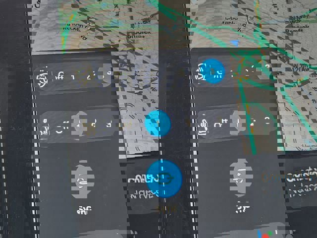 Certified 2024 Volvo XC40 B5 Plus image 25