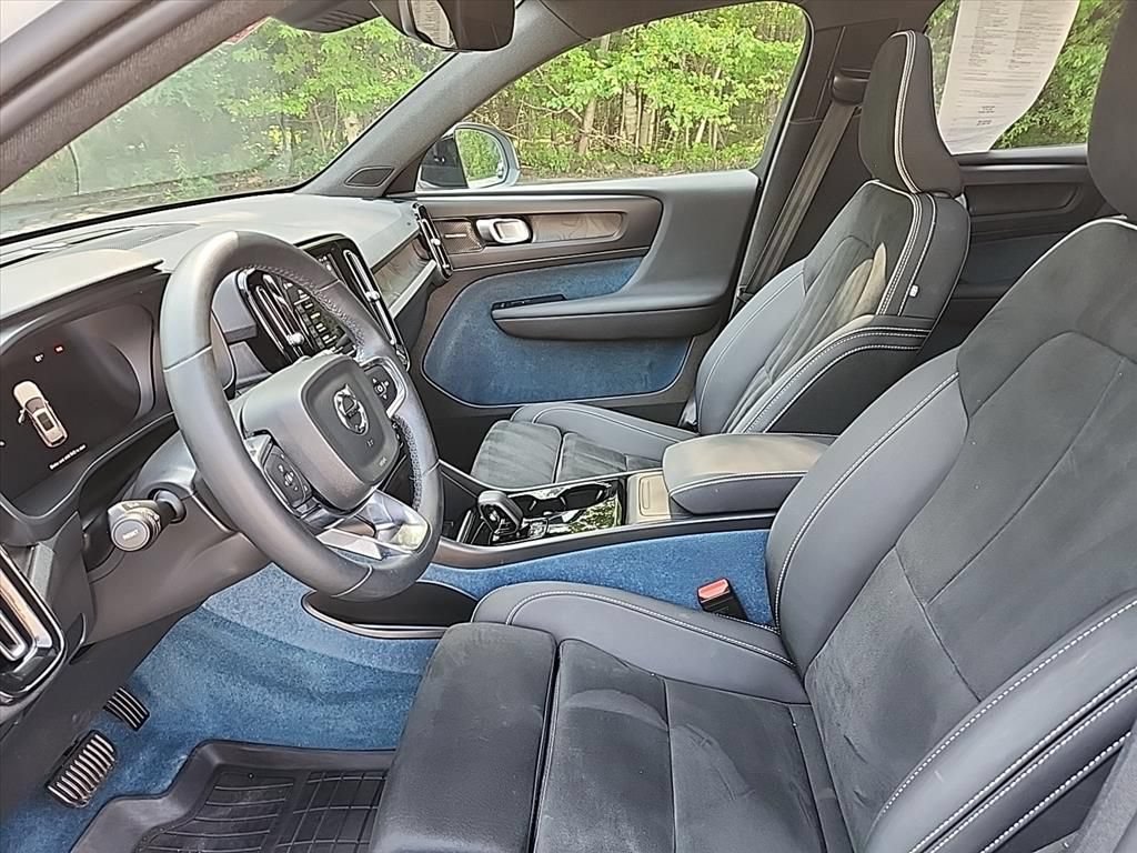 Certified 2024 Volvo XC40 Recharge Ultimate w/ Protection Package Premier AWD/4WD image 26