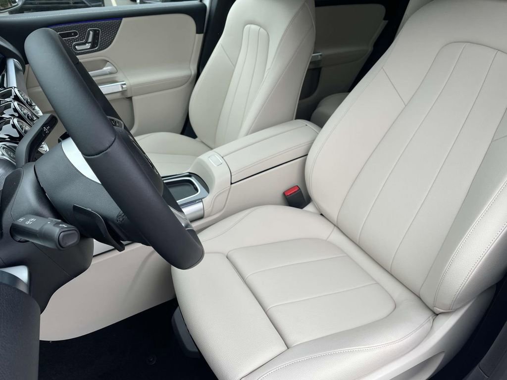 Certified 2025 Mercedes-Benz GLB 250 image 14
