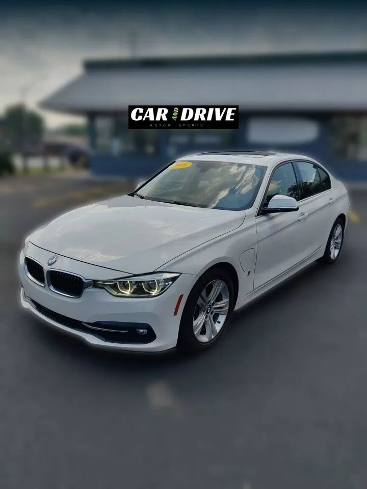 Used 2018 BMW 330e 330e iPerformance Sedan 4D image 6