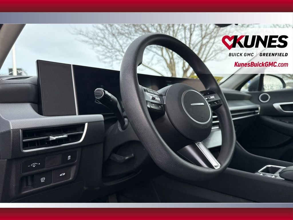 Used 2025 Hyundai Sonata SEL FWD image 15