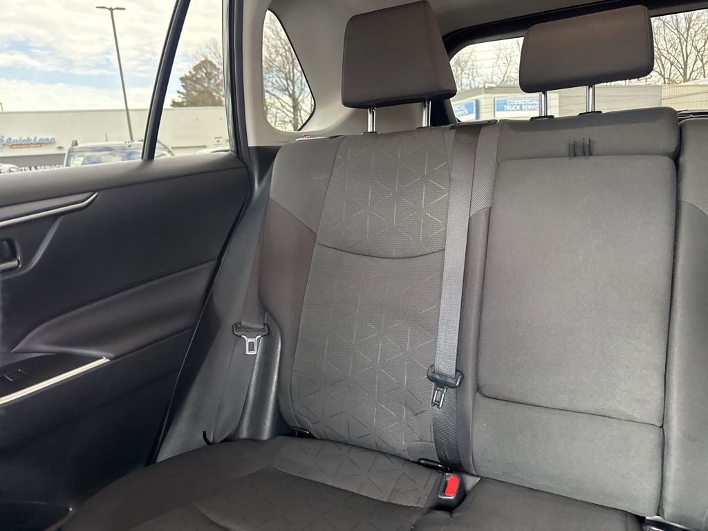 Used 2023 Toyota RAV4 XLE w/ Convenience Package image 11