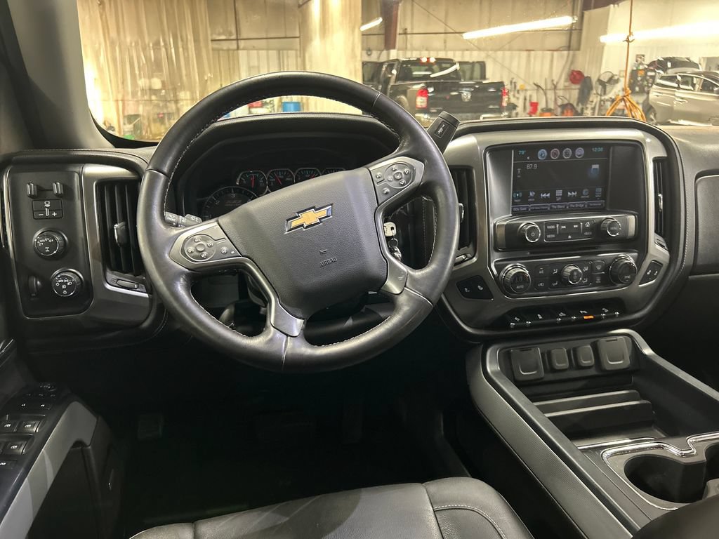 Used 2018 Chevrolet Silverado 1500 LTZ Z71 w/ LTZ Plus Package AWD/4WD image 17
