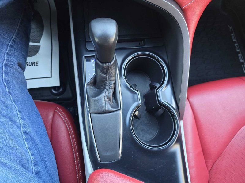 Used 2018 Toyota Camry SE image 26