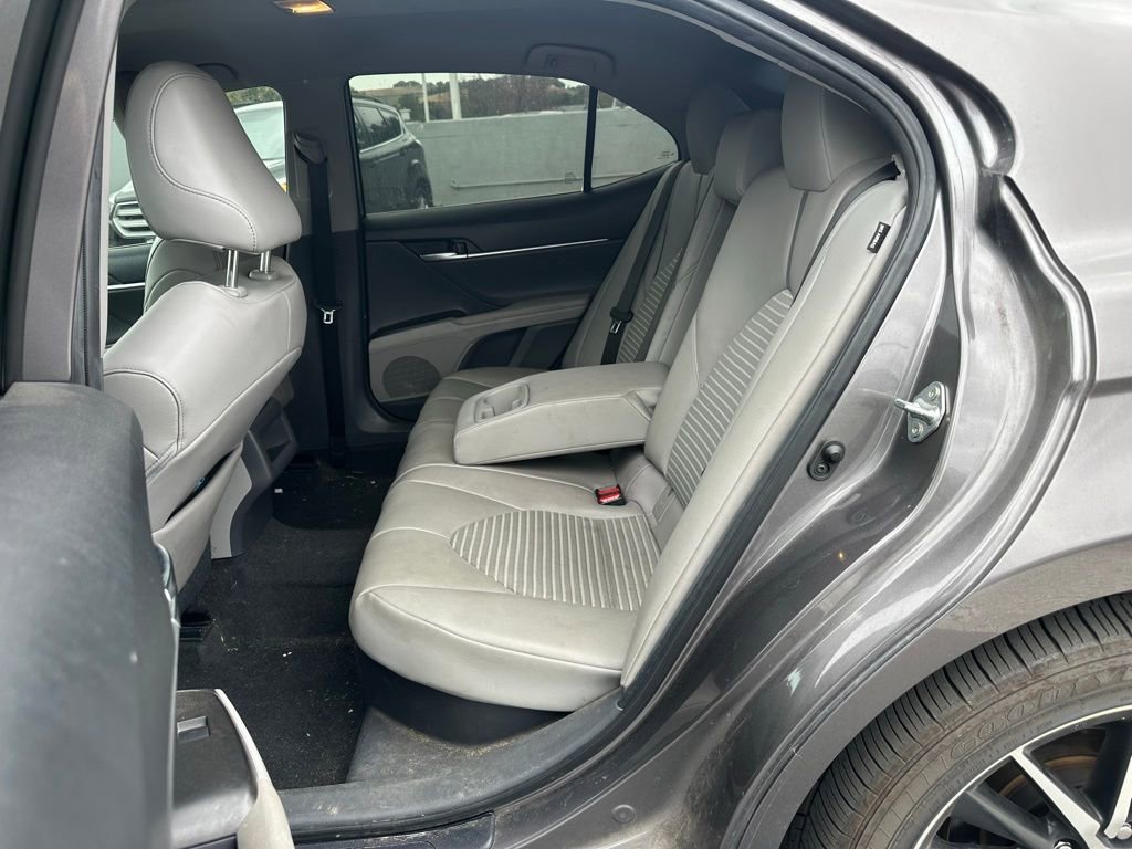 Used 2021 Toyota Camry SE image 8