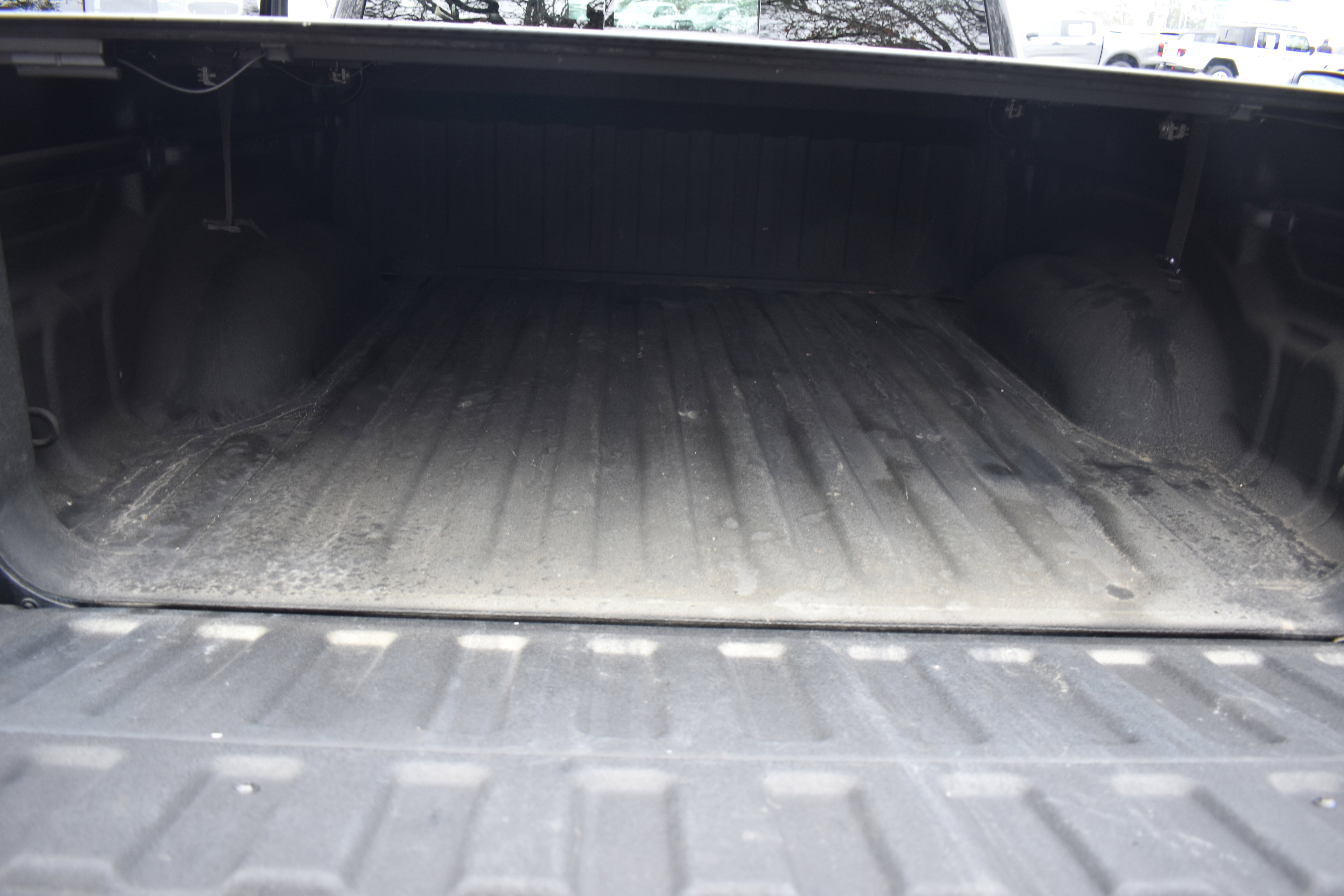 Used 2019 RAM 1500 Laramie image 32