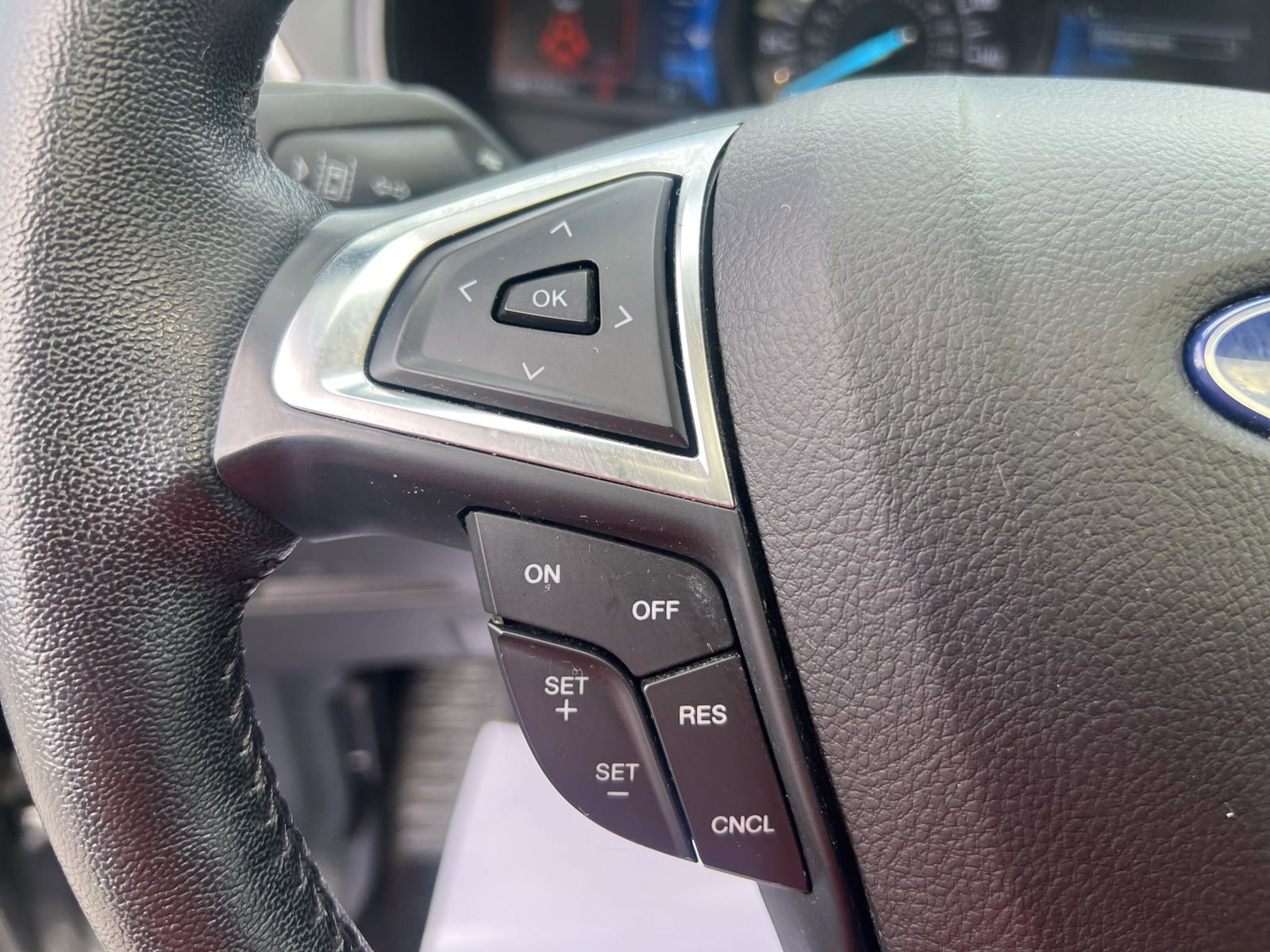 Used 2023 Ford Edge SEL w/ Convenience Package AWD/4WD image 16