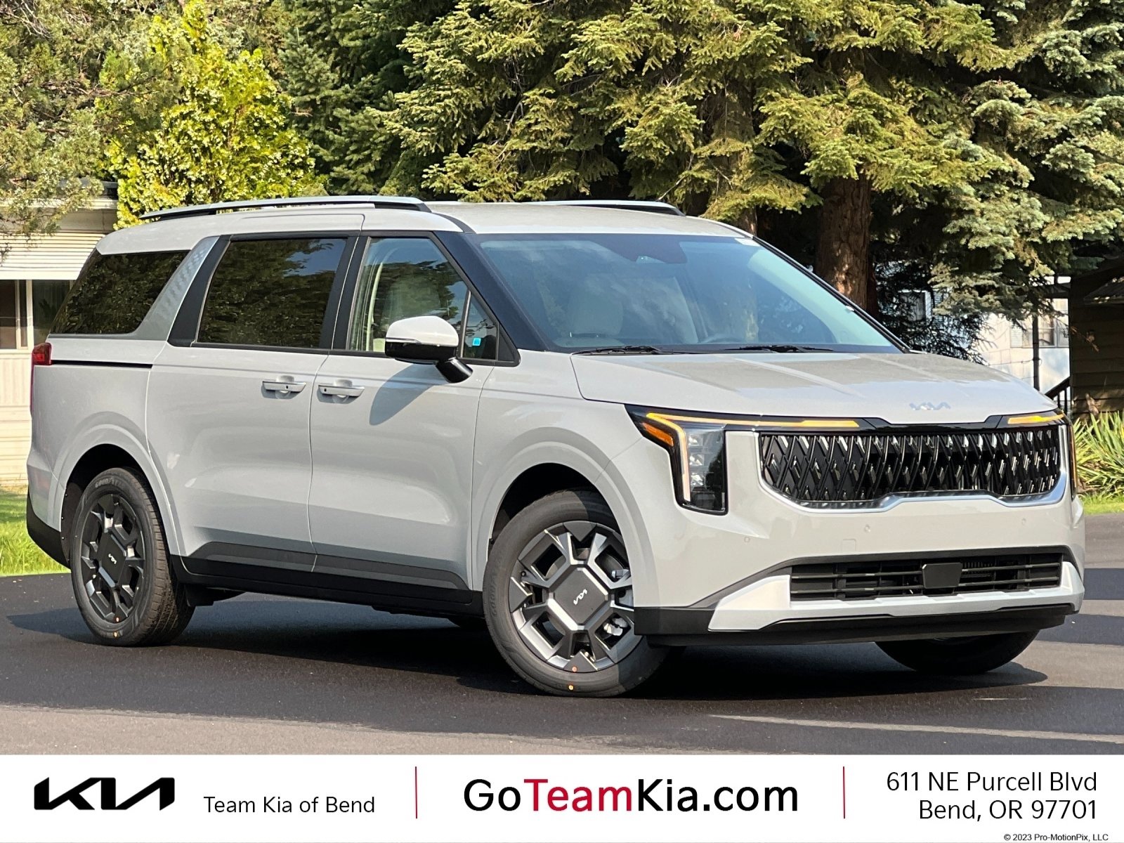 New 2026 Kia Carnival EX image 1