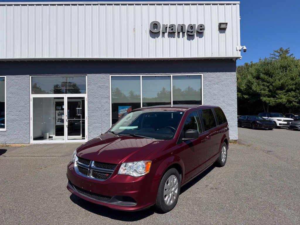 Used 2018 Dodge Grand Caravan SE w/ UConnect Hands-Free Group FWD image 1