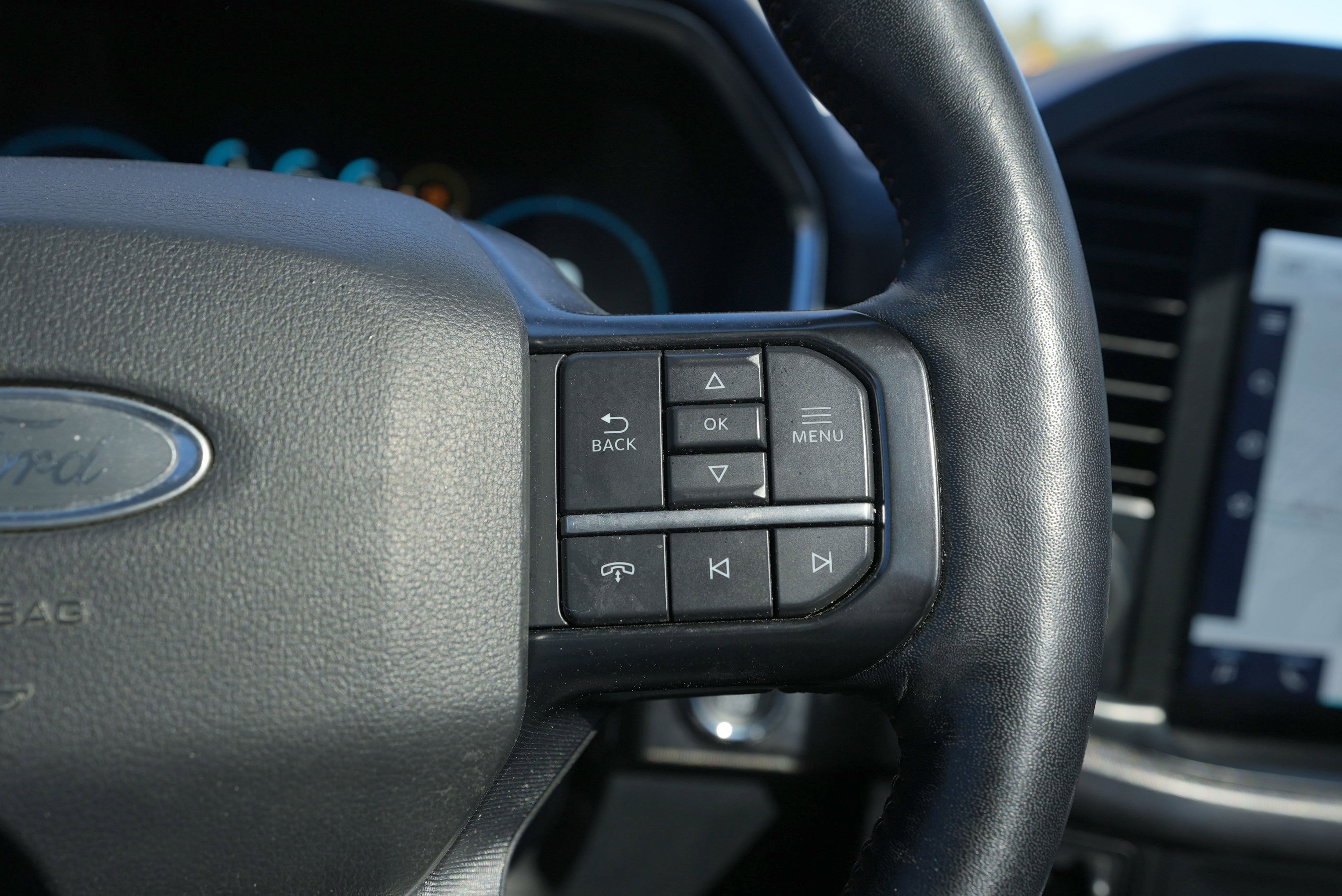 Used 2023 Ford F150 Platinum w/ FX4 Off-Road Package image 17