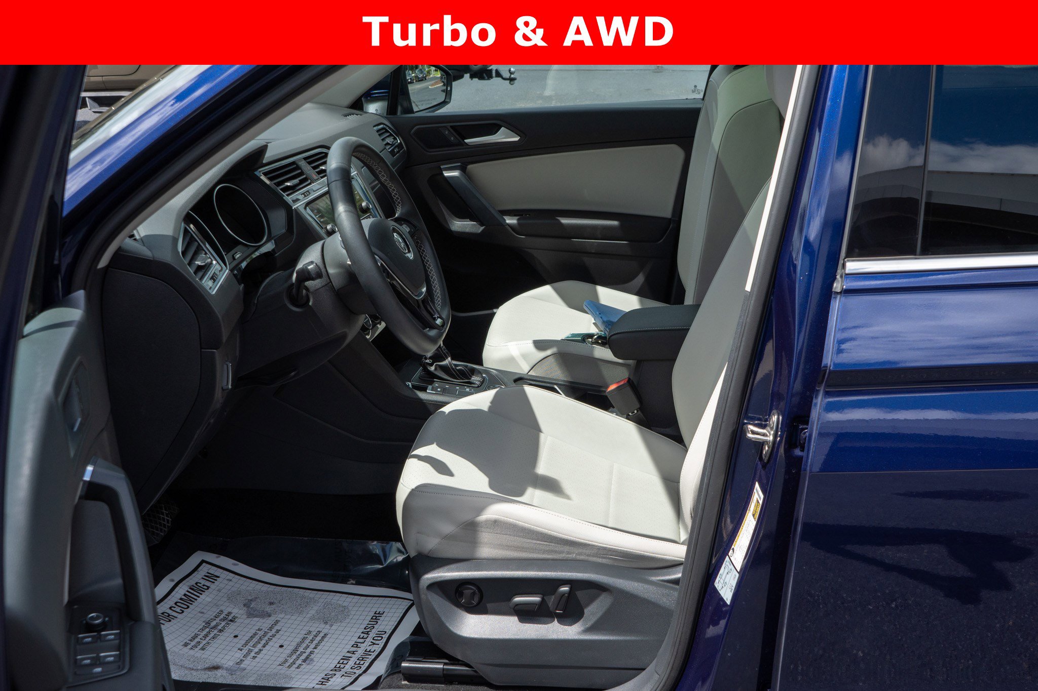 Used 2021 Volkswagen Tiguan SE w/ Panoramic Sunroof Package image 19