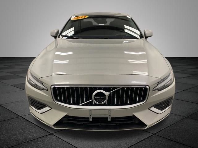 Used 2021 Volvo S60 T8 Inscription image 2