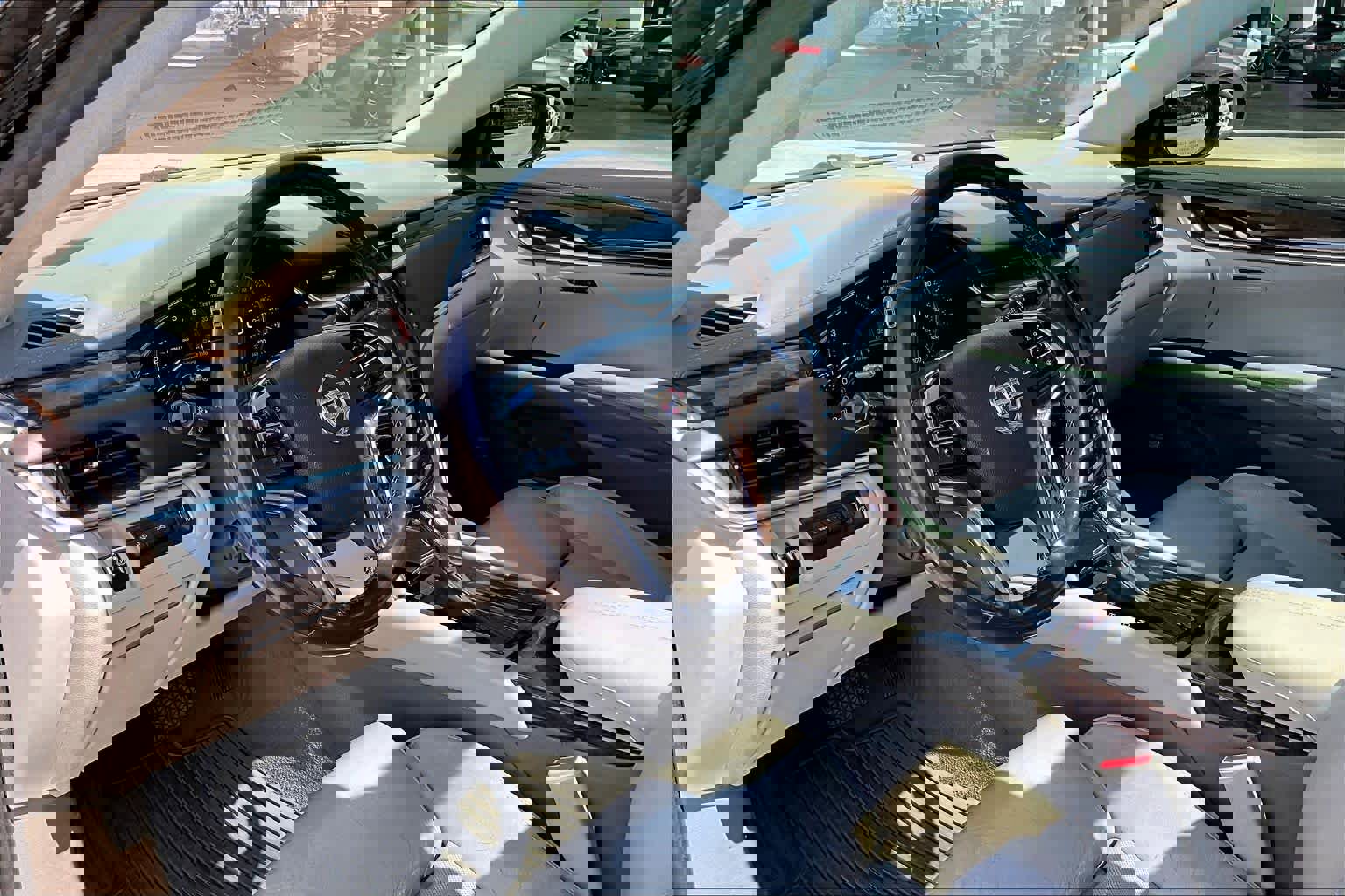 Used 2014 Cadillac XTS Platinum image 16