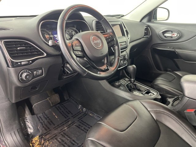 Used 2021 Jeep Cherokee Latitude Plus image 2