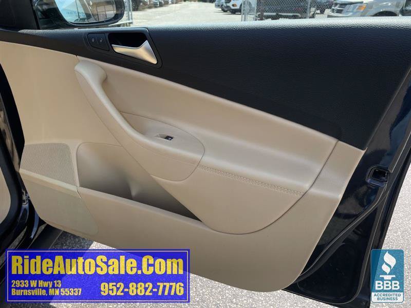 Used 2009 Volkswagen Passat Komfort FWD image 13