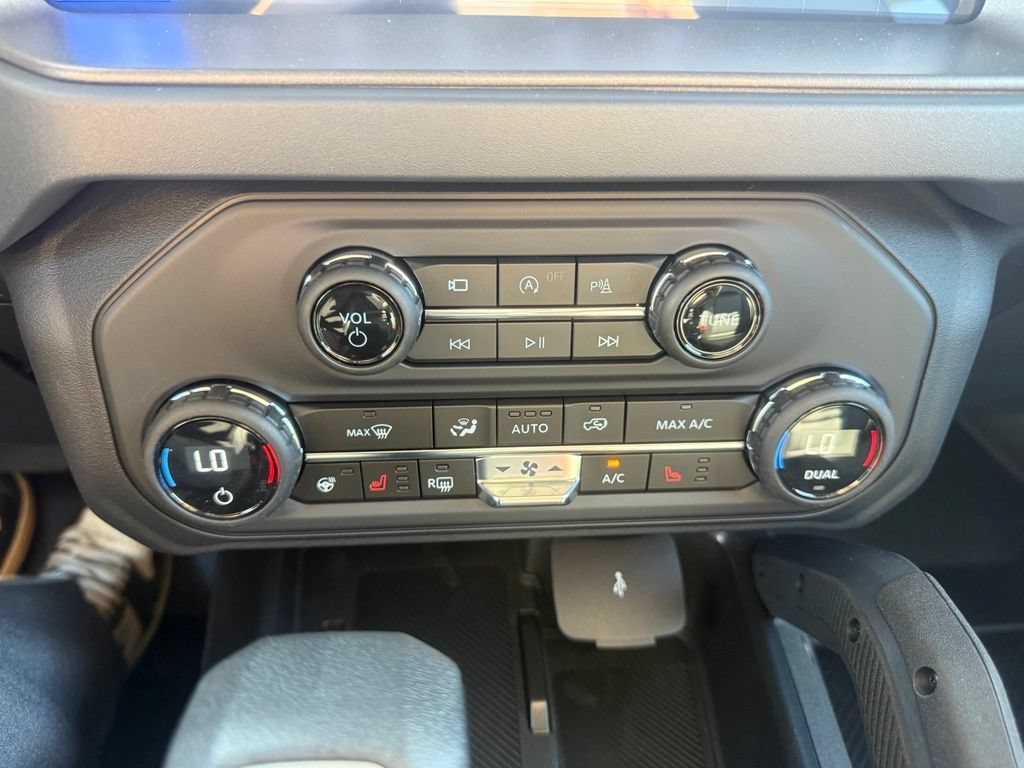 New 2026 Ford Bronco Badlands AWD/4WD image 23