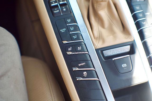 Used 2016 Porsche Macan S image 28