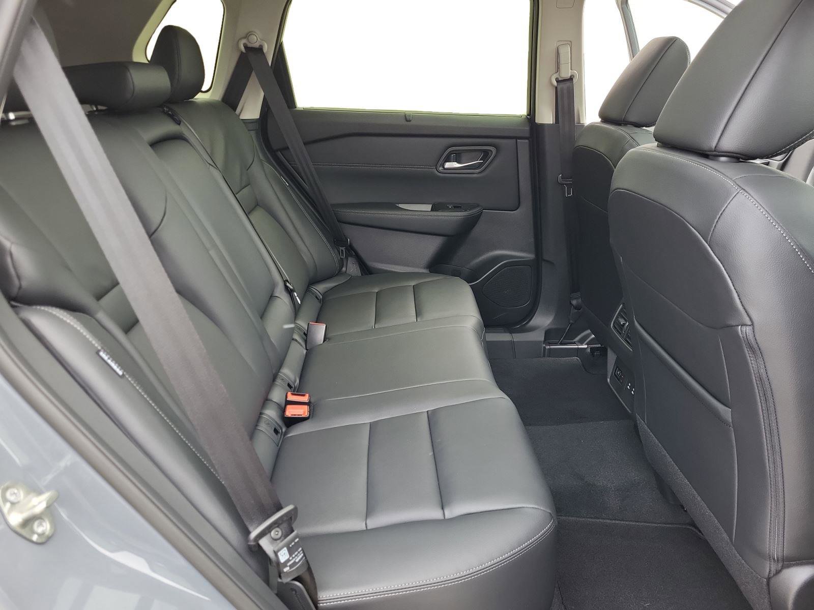 Used 2025 Nissan Rogue SL w/ SL Premium Package AWD/4WD image 21