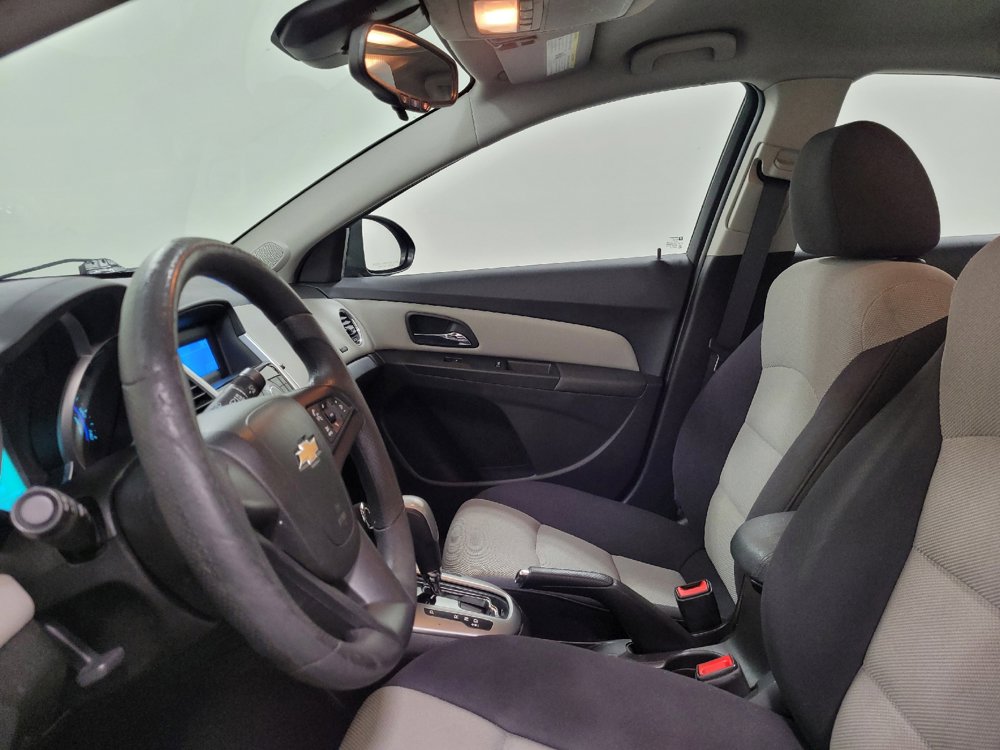 Used 2015 Chevrolet Cruze LS FWD image 17