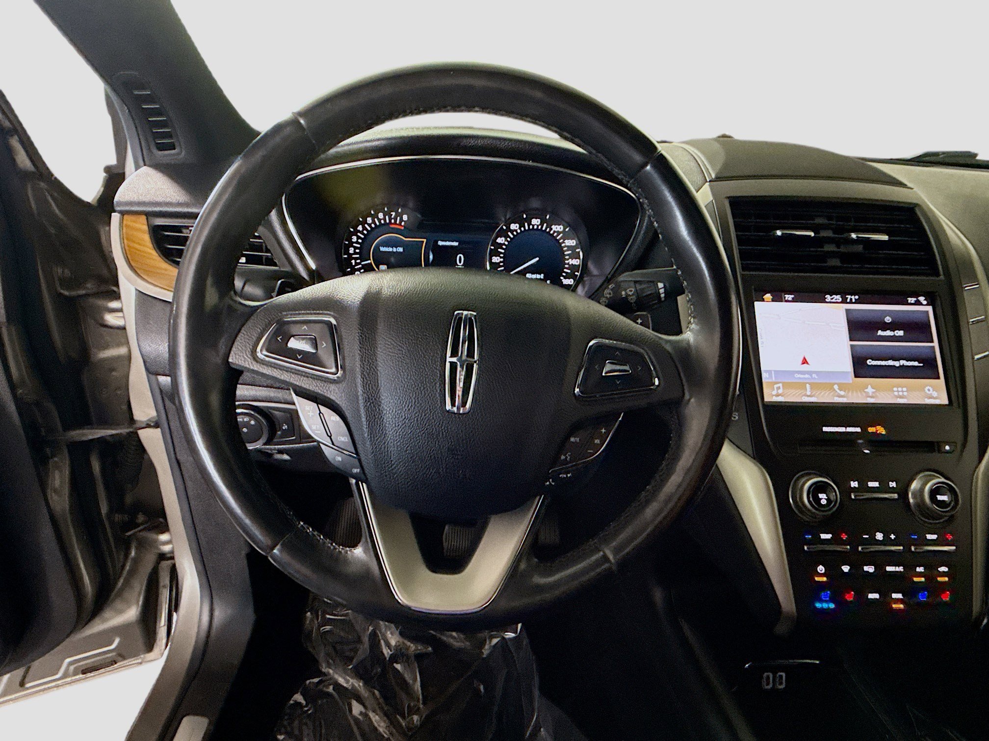 Used 2017 Lincoln MKC Reserve w/ Lincoln MKC Climate Package image 13