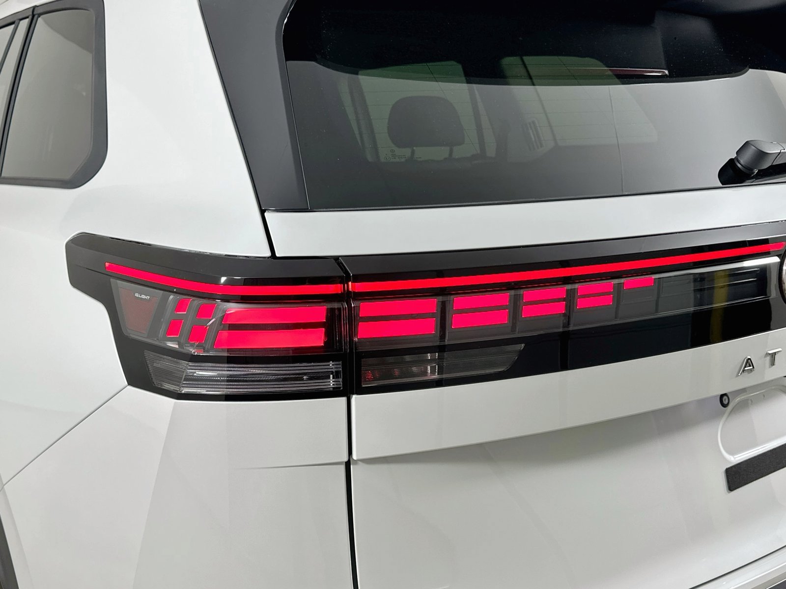New 2027 Volkswagen Atlas SE AWD/4WD image 12