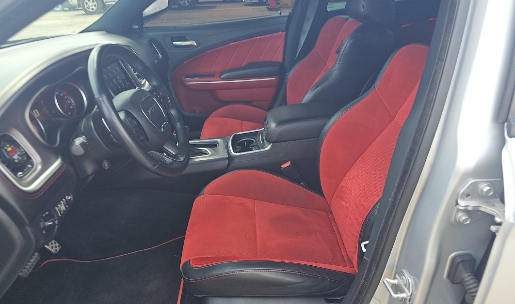 Used 2022 Dodge Charger Scat Pack w/ Plus Group RWD image 4