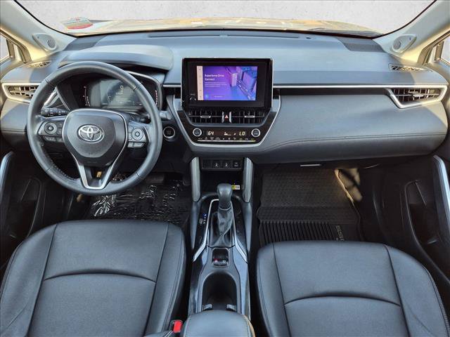 Used 2023 Toyota Corolla Cross XLE w/ Convenience Package AWD/4WD image 18