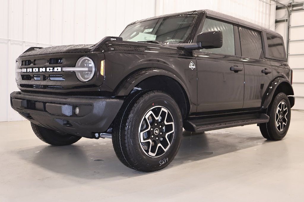 New 2026 Ford Bronco Outer Banks image 5