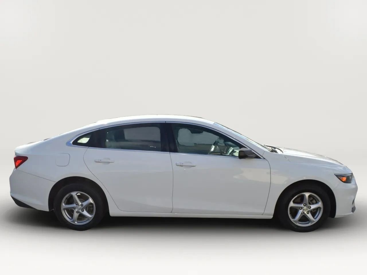 Used 2017 Chevrolet Malibu LS FWD image 10