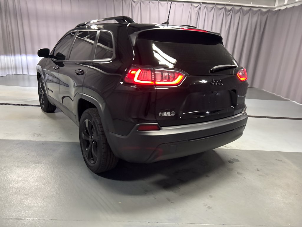 Used 2021 Jeep Cherokee Latitude Plus AWD/4WD image 5