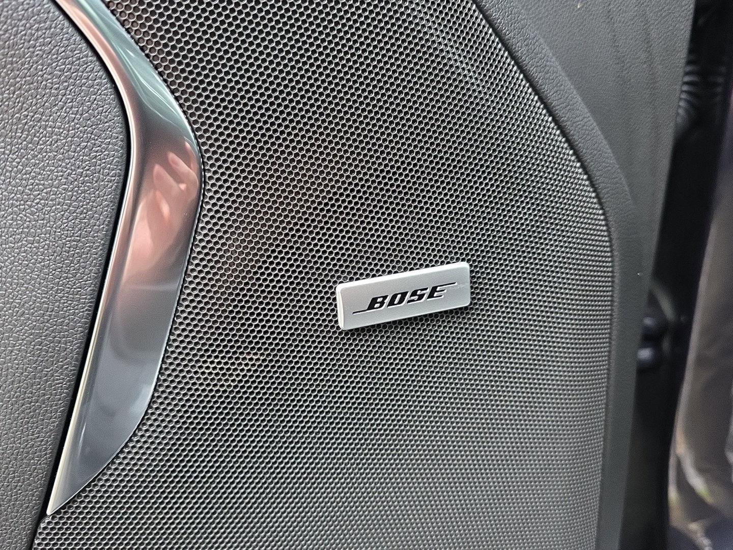 New 2025 Chevrolet Suburban Premier image 22