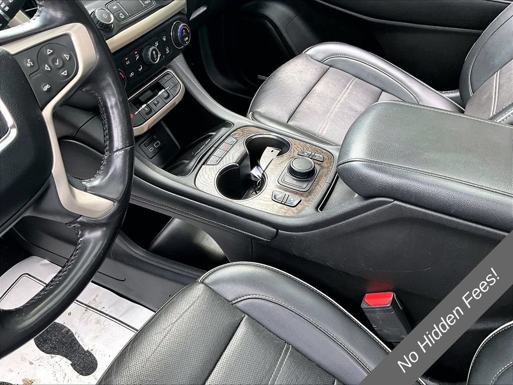 Used 2022 GMC Acadia Denali w/ Denali Technology Package AWD/4WD image 13