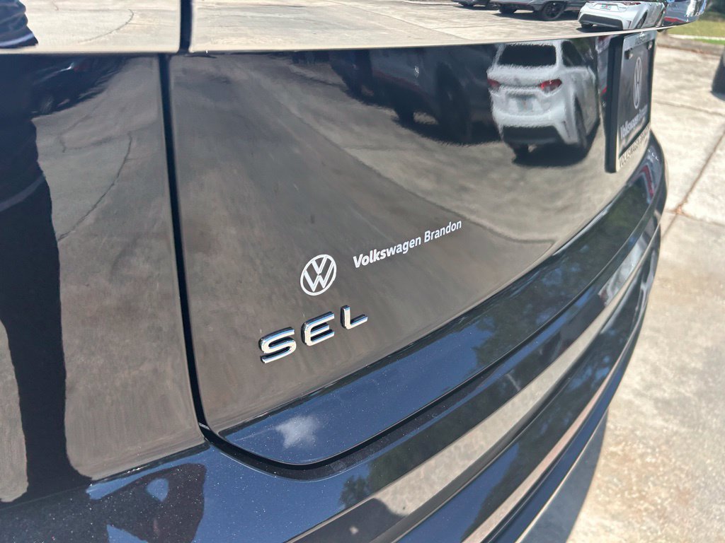 New 2026 Volkswagen Atlas Cross Sport SEL Premium R-Line AWD/4WD image 31
