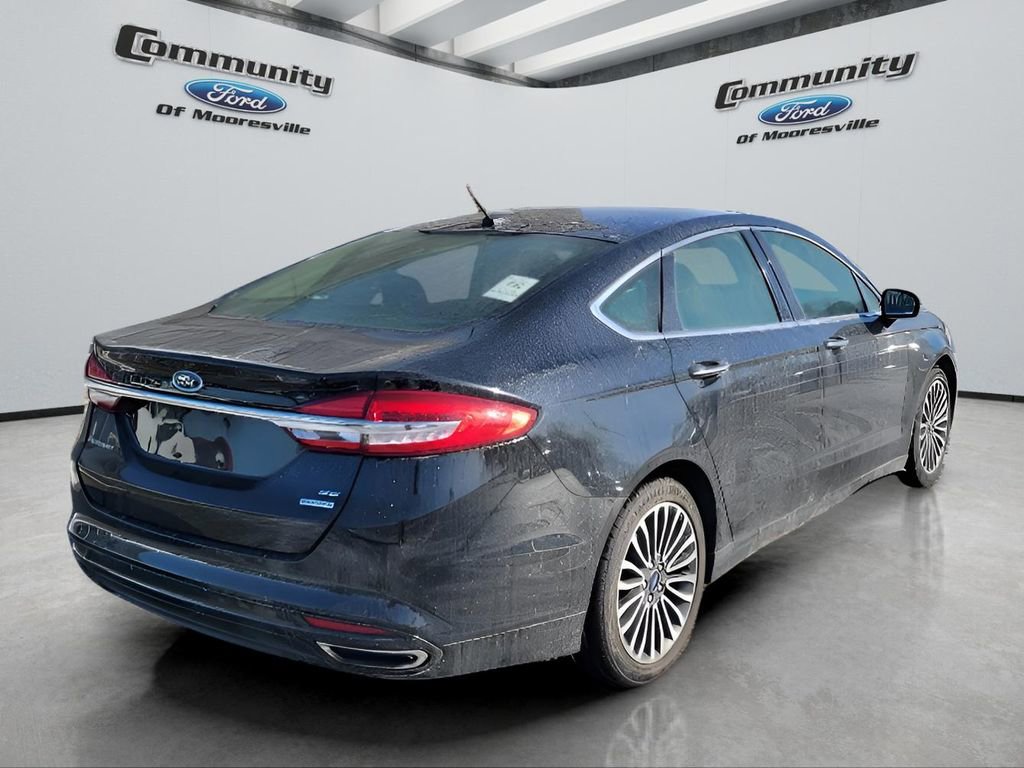Used 2017 Ford Fusion SE w/ Fusion SE Technology Package image 8