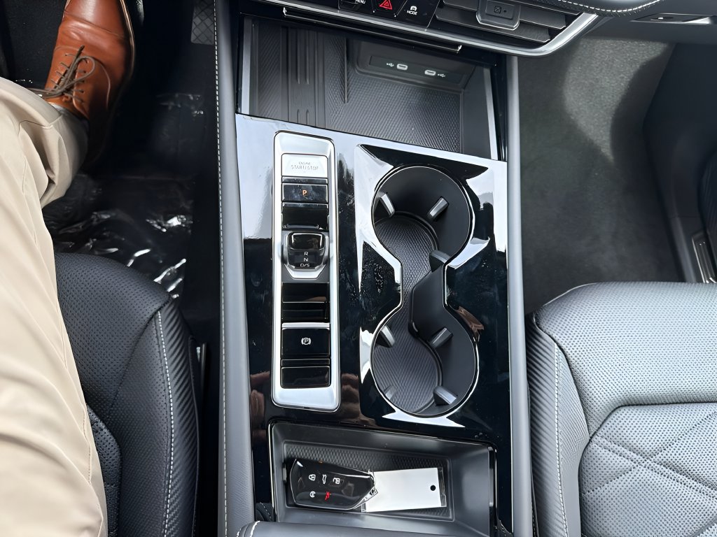 New 2026 Volkswagen Atlas Cross Sport SE AWD/4WD image 16
