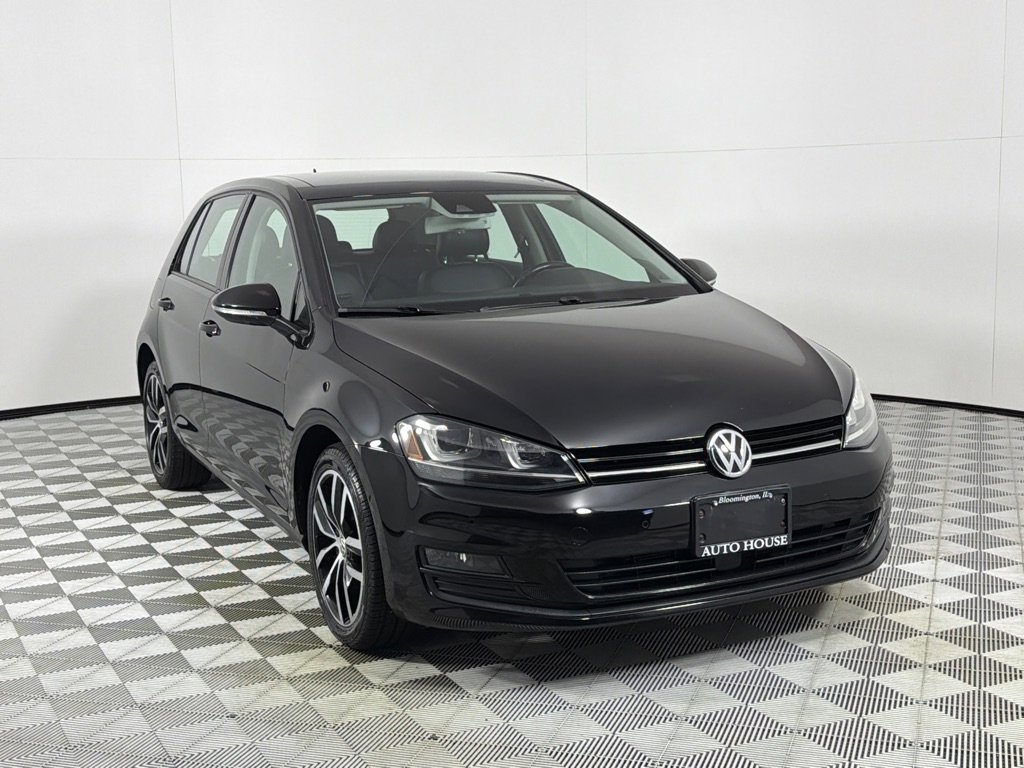 Used 2016 Volkswagen Golf SE w/ Lighting Package FWD image 3